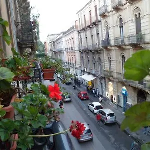 gli-appartamenti-di-palazzo-umberto-i.sicilyhotelsitaly.net/